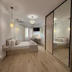 Apartment Calm Joy & J - Pure